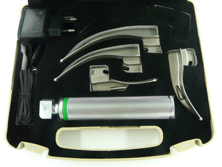 Laryngoskop światłowodowy MacIntosh LUCAS z akumulatorem, 4 łyżki 0-3