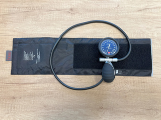 Ciśnieniomierz zegarowy lekarski Boso CLASSIC SATURN BS 2w1 niebieski